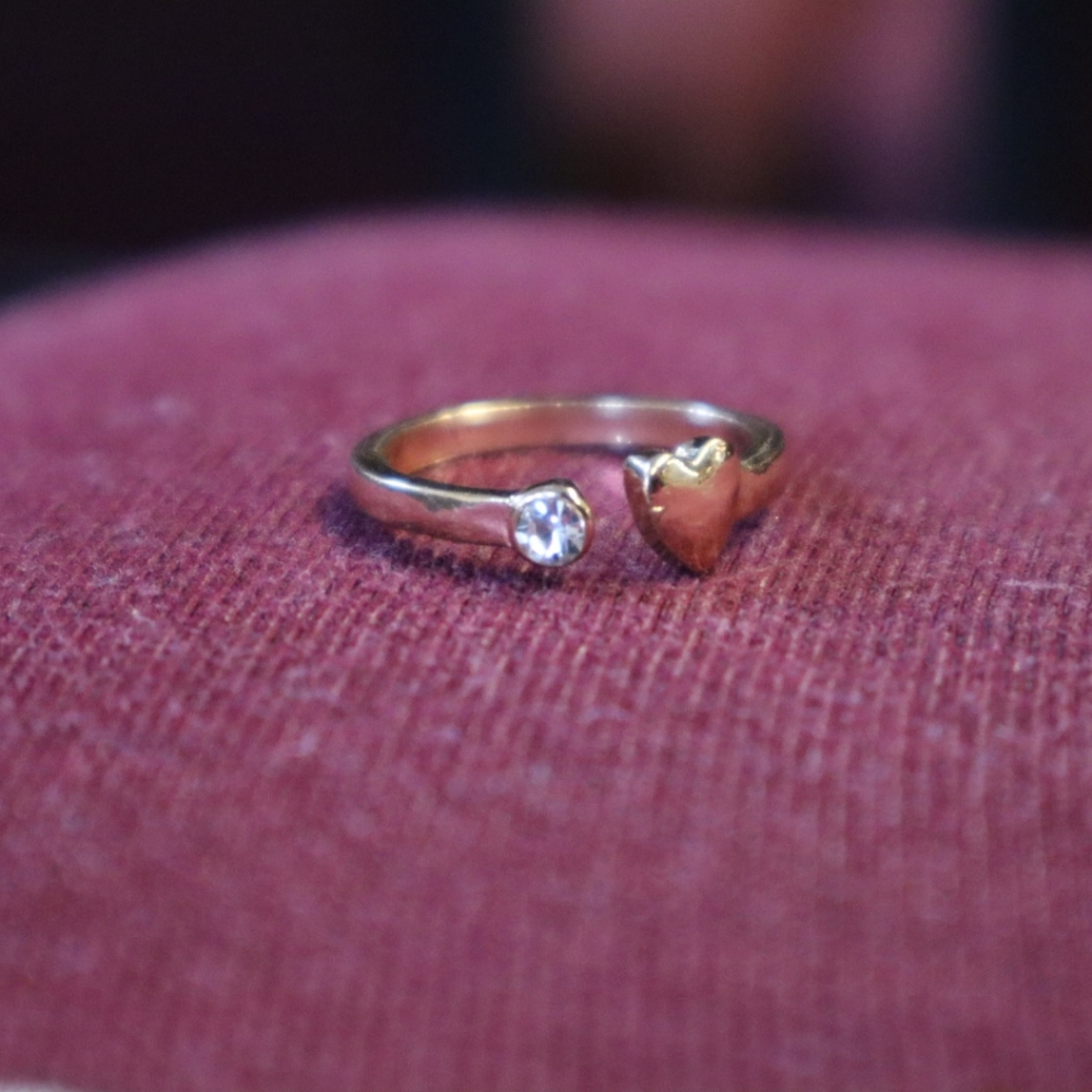 Heart adjustable ring